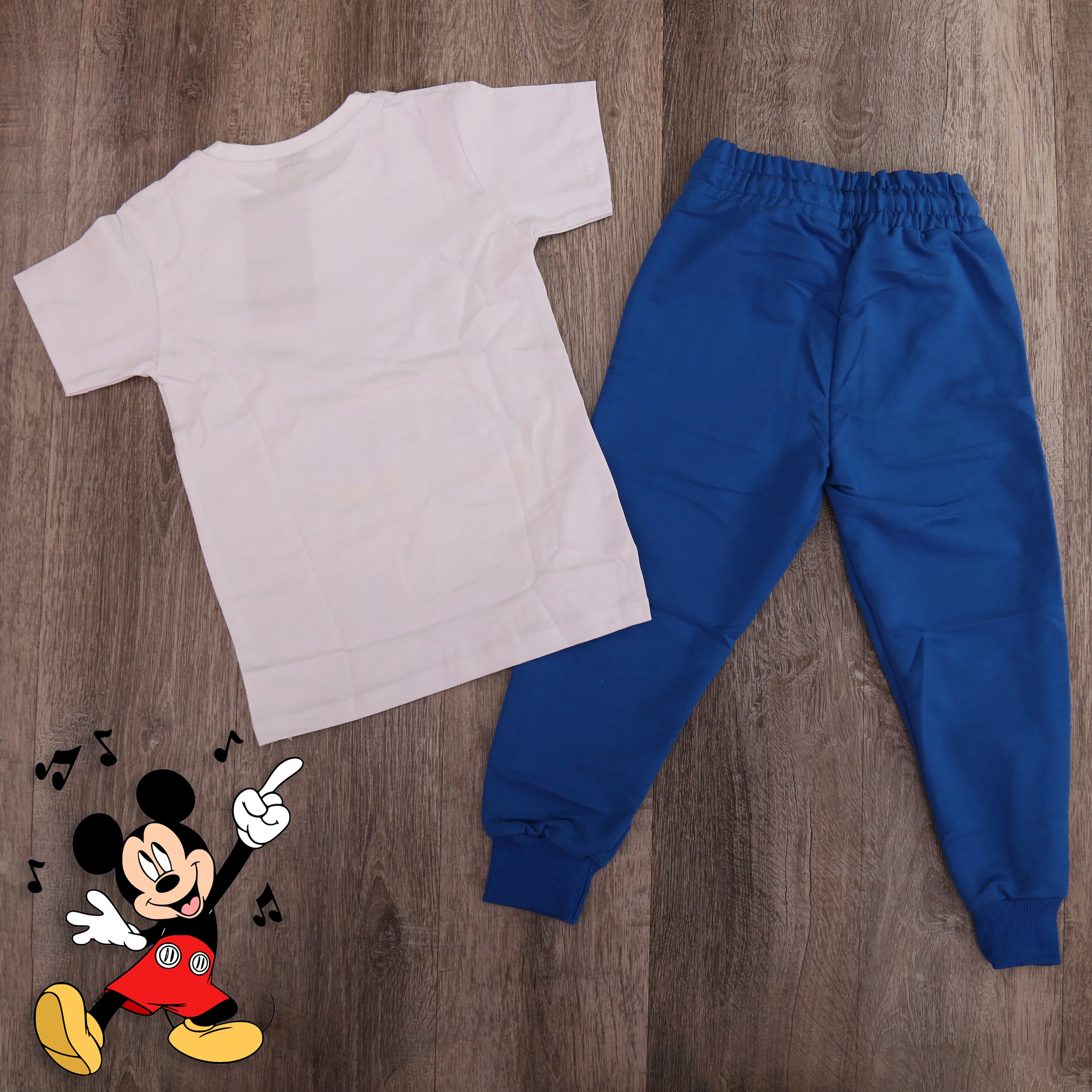 طقم تيشيرت وبنطال ميكي ماوس للأولاد - قطعتين
