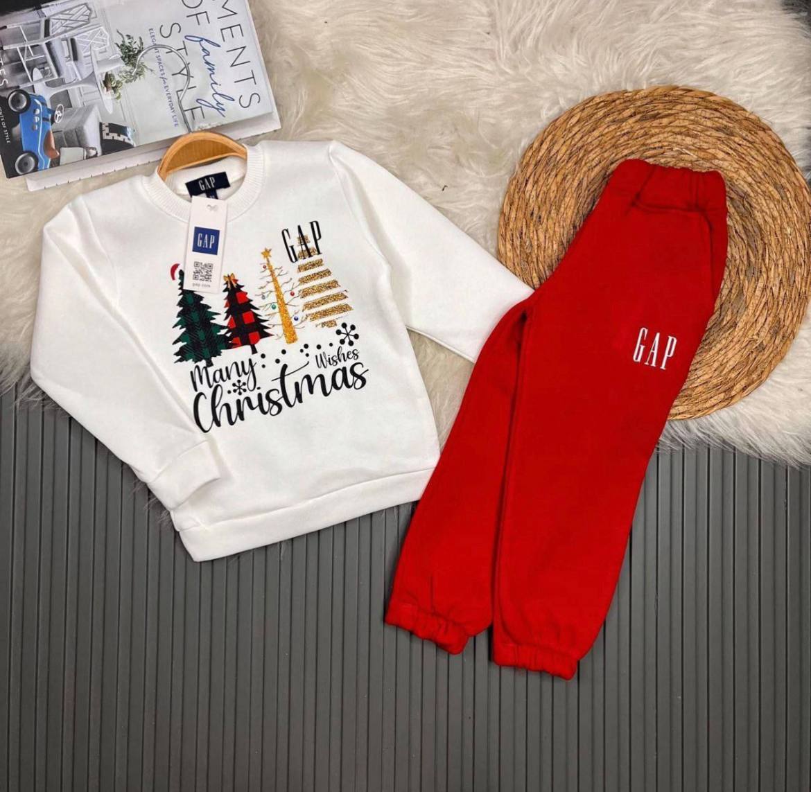 GAP Christmas White and Red Tracksuit for Boys and Girls Set- Kids Boys/Girls (3-12Y)