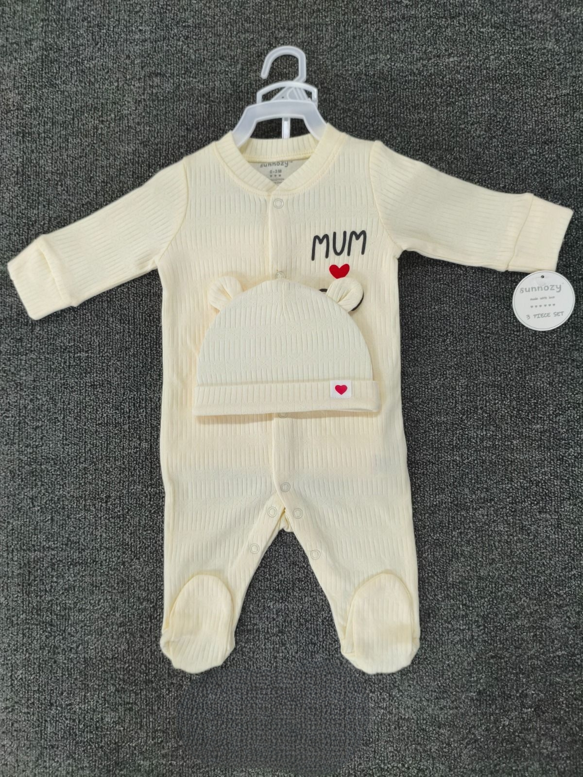 Newborn 3-Piece Romper Set – I Love Mom and Dad - (Newborn –6 M)