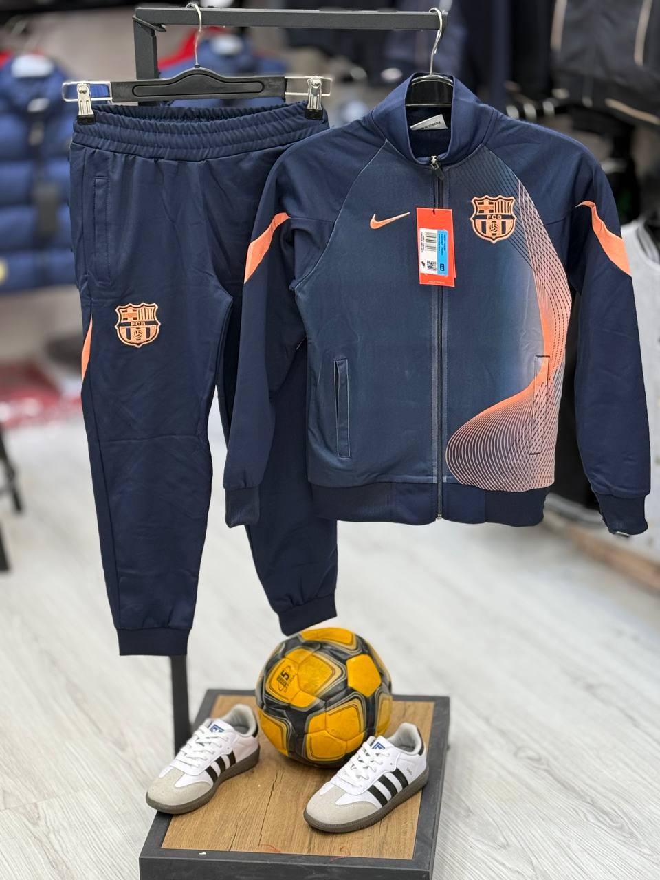 Barcelona FC Premium Dark Blue Tracksuits - Kids/Teen Boys (7-16Y)
