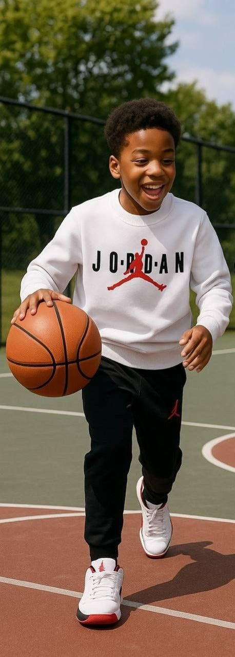 Jordan Sweater and Jogger White -Black Kids Set - Kids Boys (3-12Y)