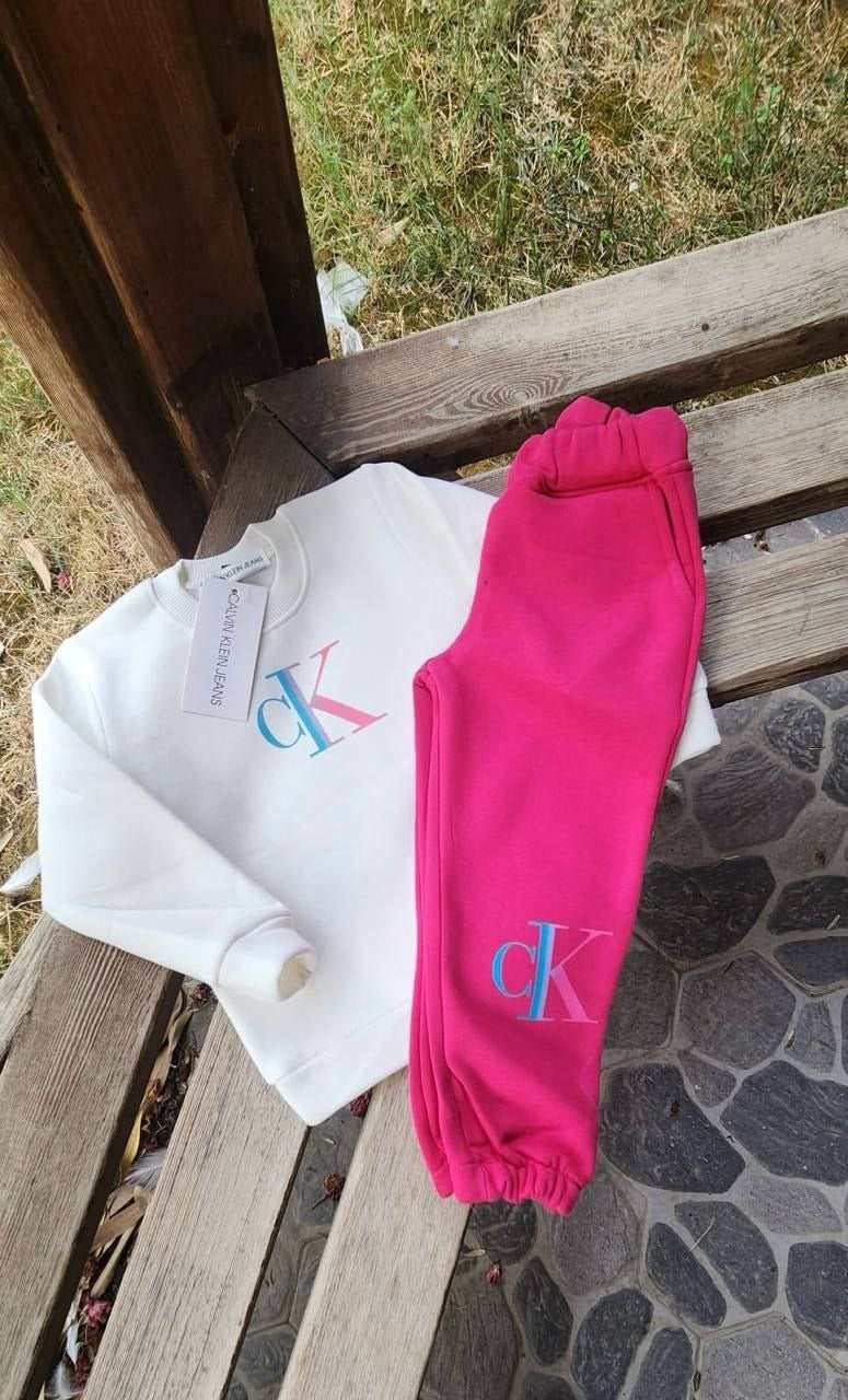 Calvin Klein Sweater and Jogger stylish Kids Set - Kids Girls (3-12Y)