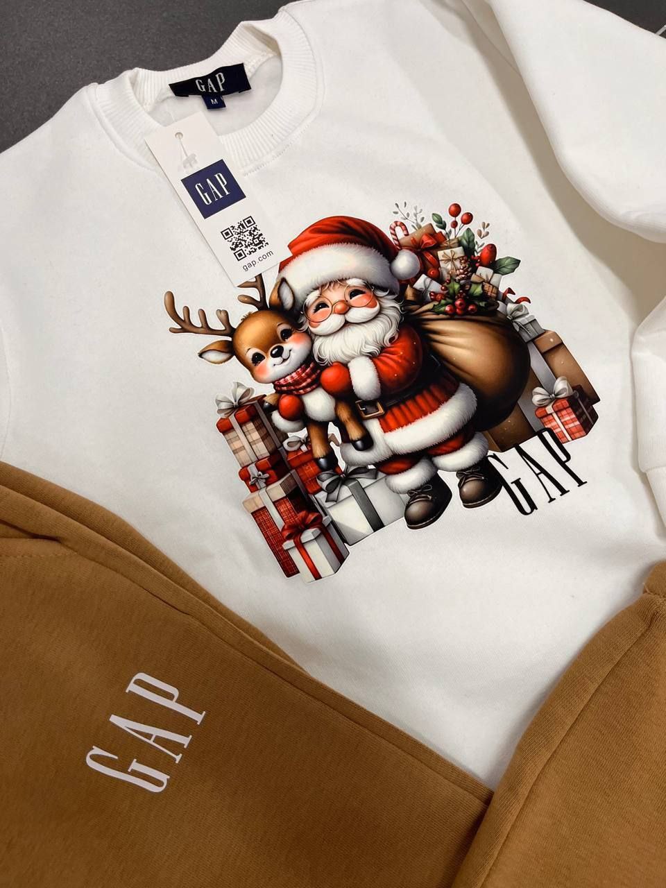 GAP Christmas Santa and Reindeer White and Beige Tracksuit Set - Kids Boys/Girls (3-12Y)