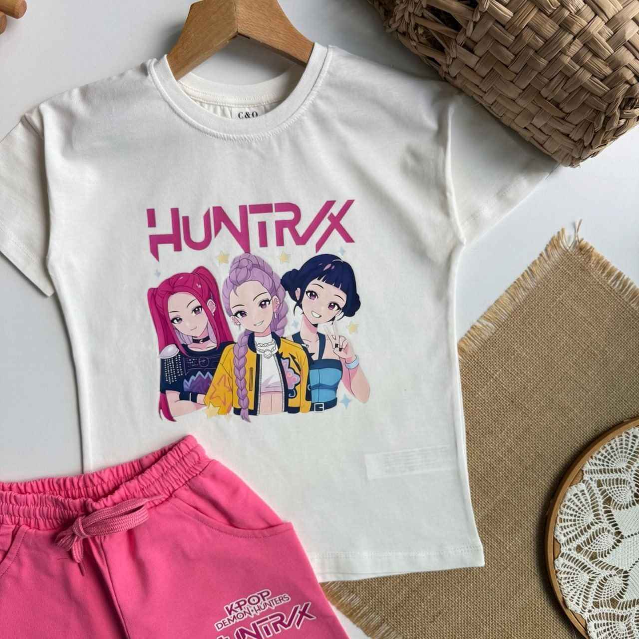Huntrx K-Pop Kids beige T-Shirt and Pink Shorts Set - Kids Girls (Age: 5-14Y)